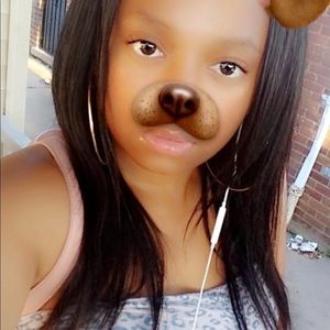 Meet your Posher, Niya